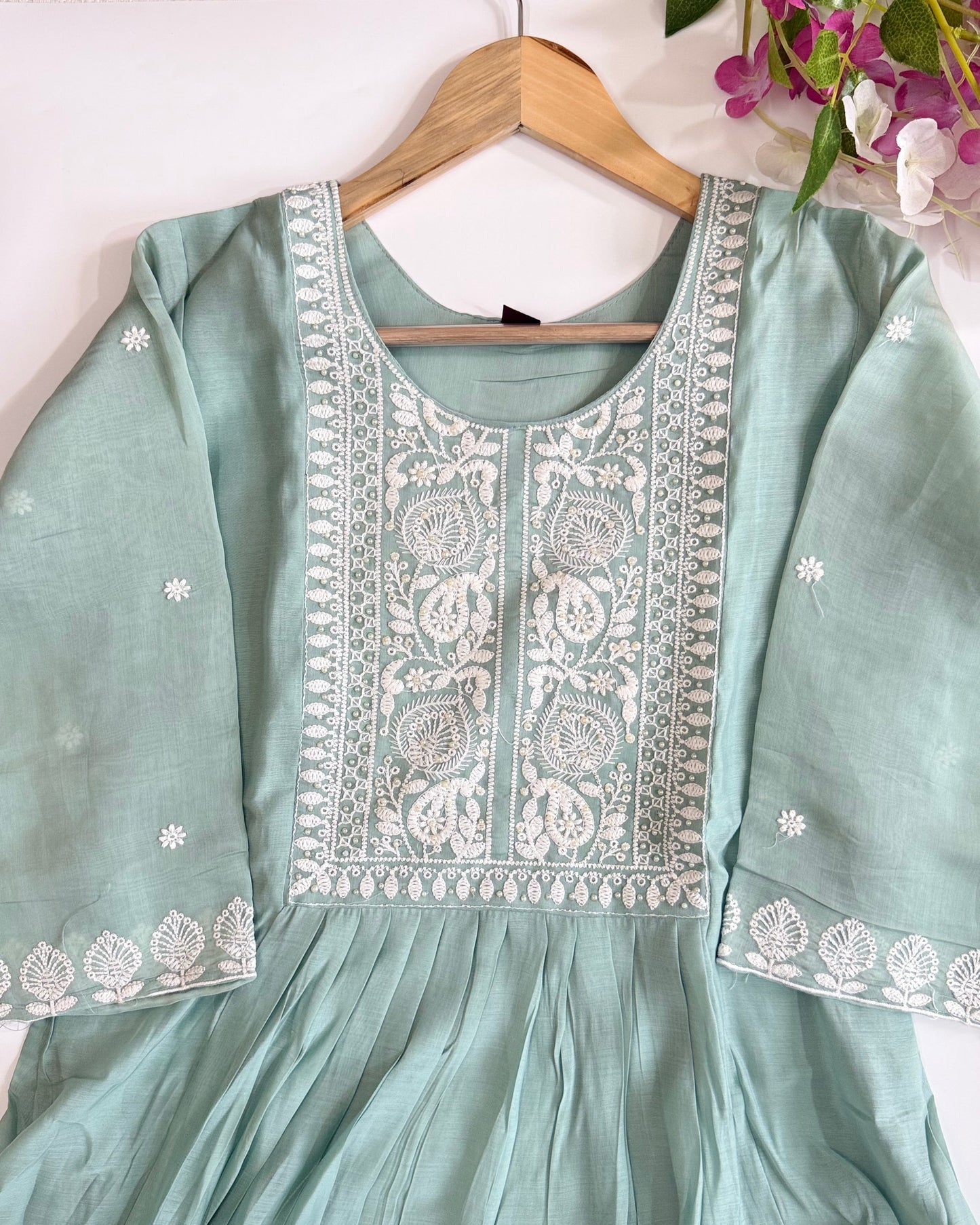 Light Pastel Green Kurta Set With Intricate White Thread Work
