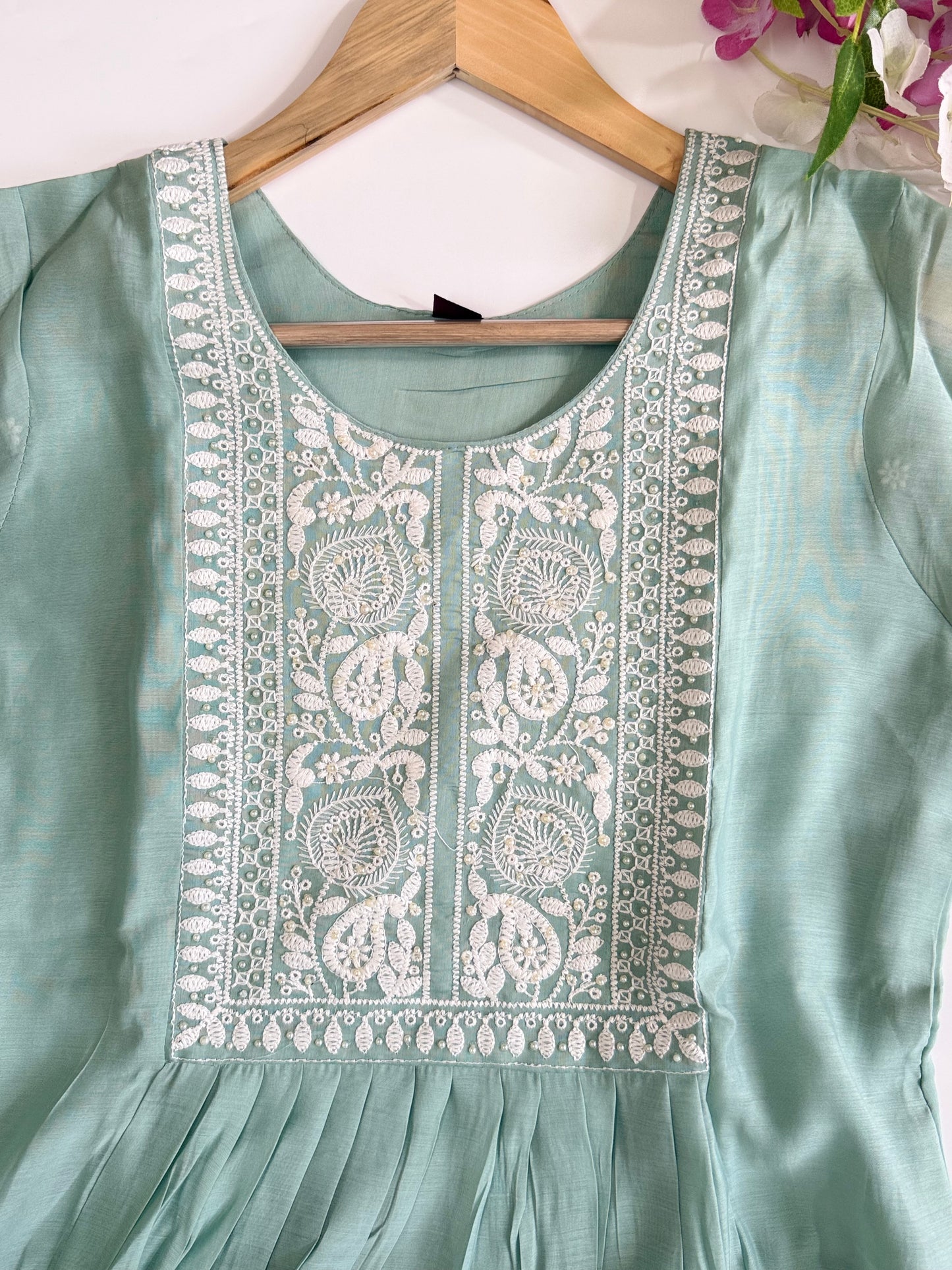 Light Pastel Green Kurta Set With Intricate White Thread Work
